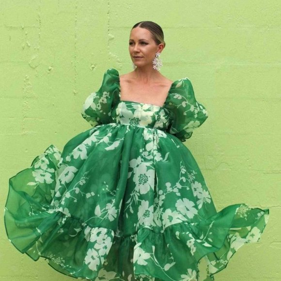 🍀🌷Selkie The Summer French Field Puff Dress in Summer Field Green - Picture 2 of 7